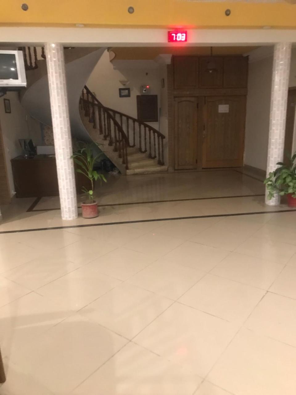 New Shelton Guest House Ісламабад Екстер'єр фото