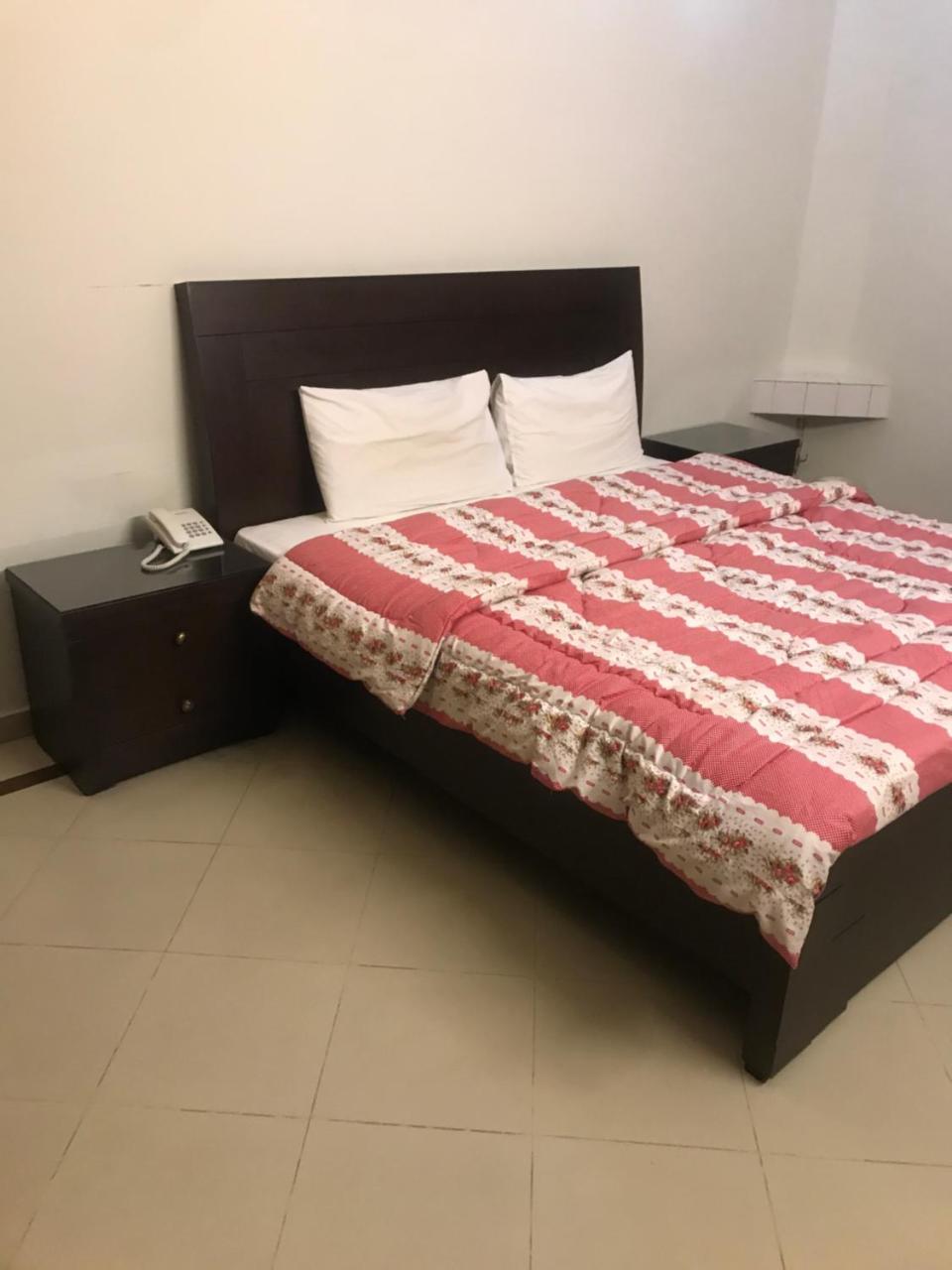 New Shelton Guest House Ісламабад Екстер'єр фото